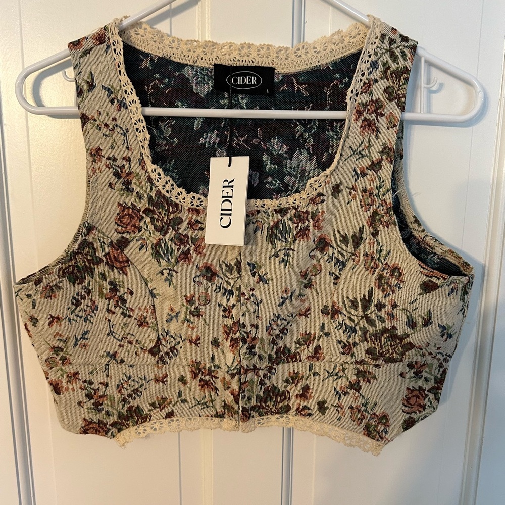NWT Floral Buckle Up Lace Trim Vest